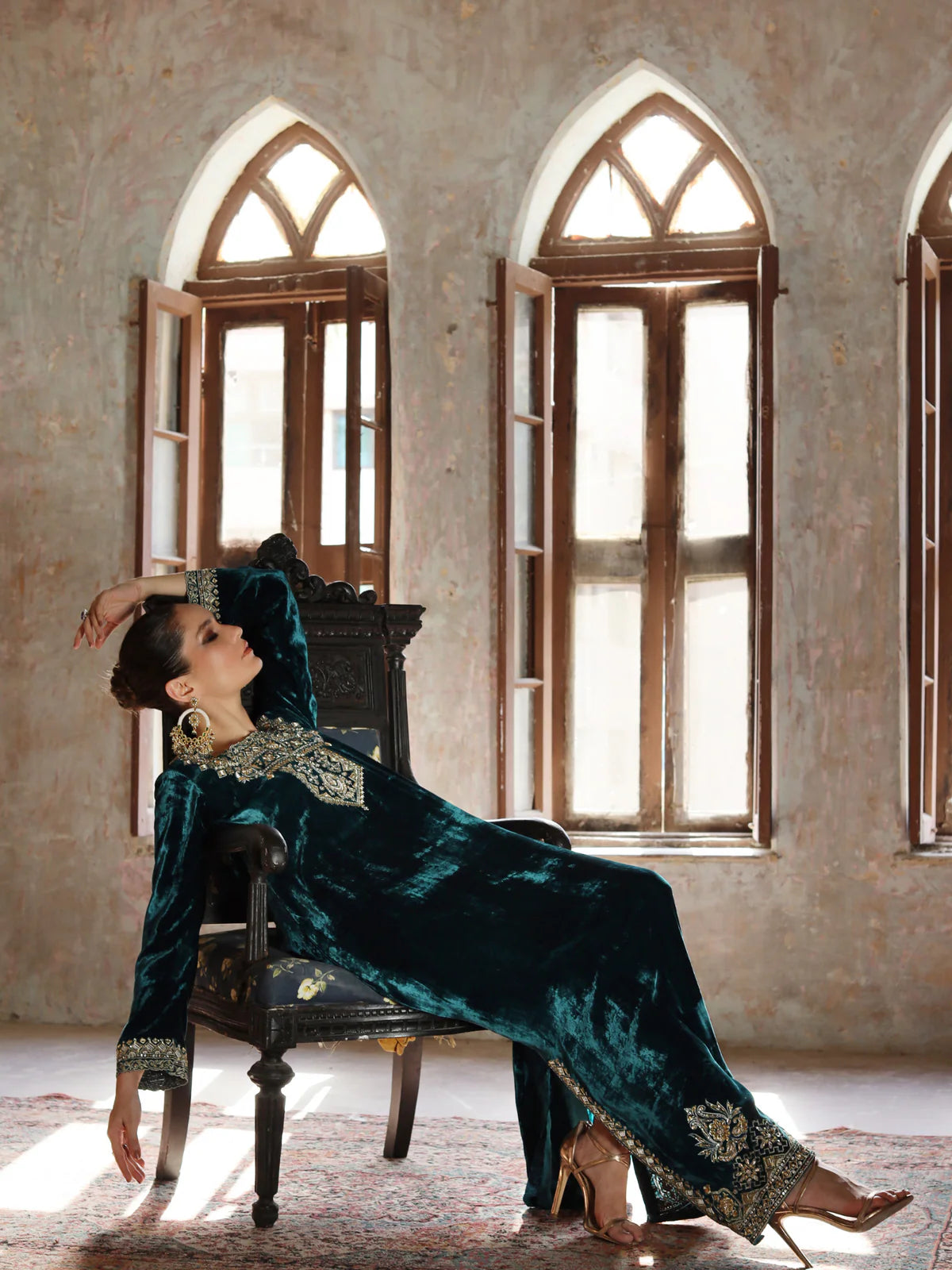 Vaneesa Velvet Kaftan Alizay Saad