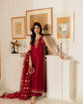 Gulnaar-Signature festive Edit Alizay Saad