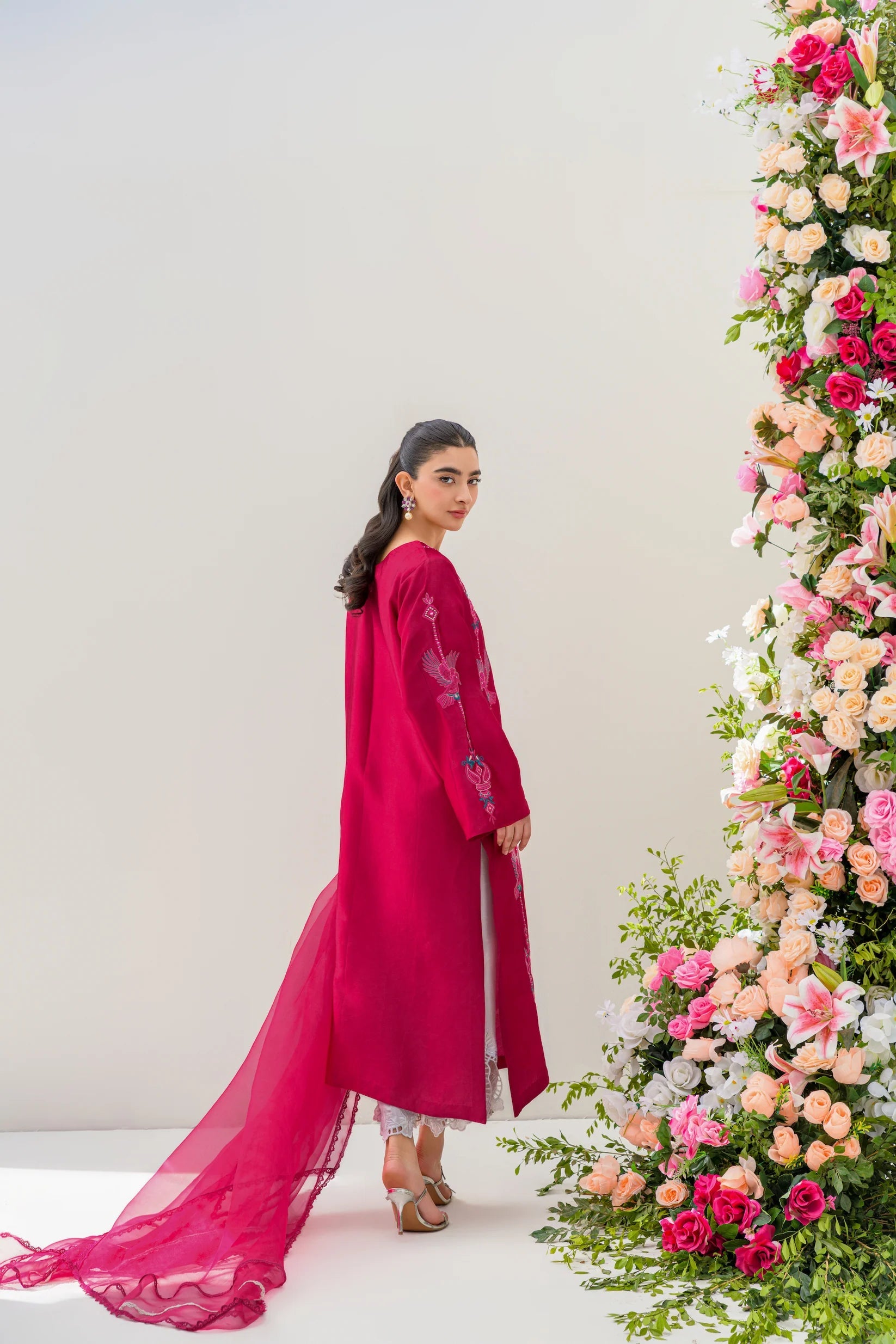 Minha by Alizay Saad Alizay Saad