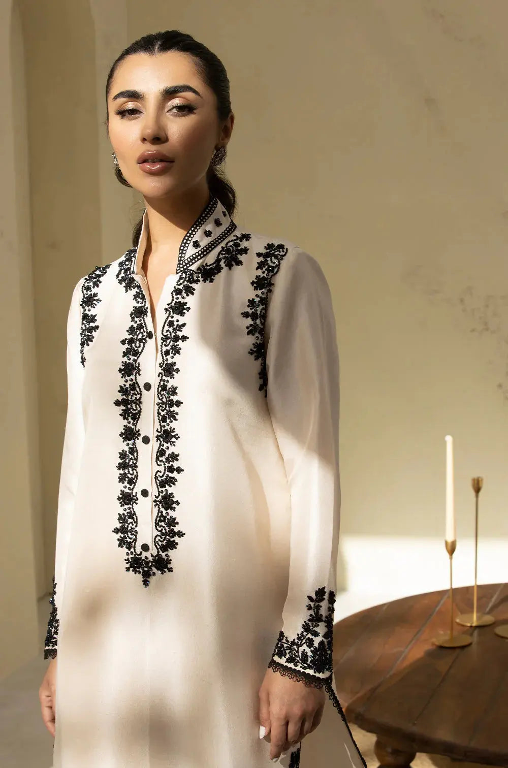 Pearl Noir Alizay Saad