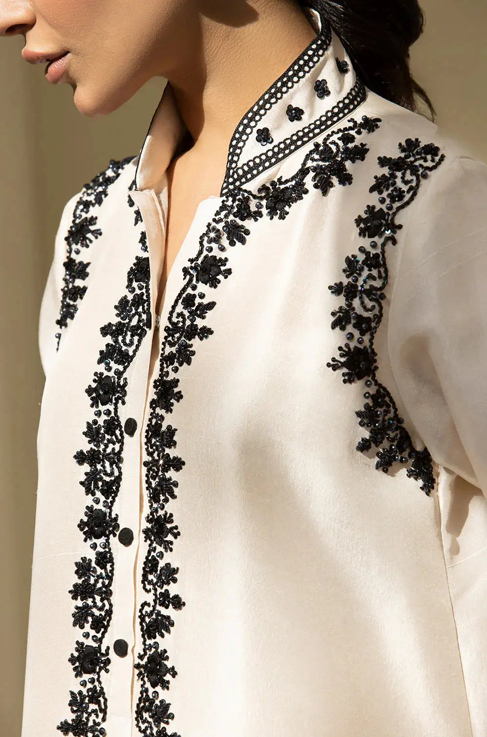 Pearl Noir Alizay Saad