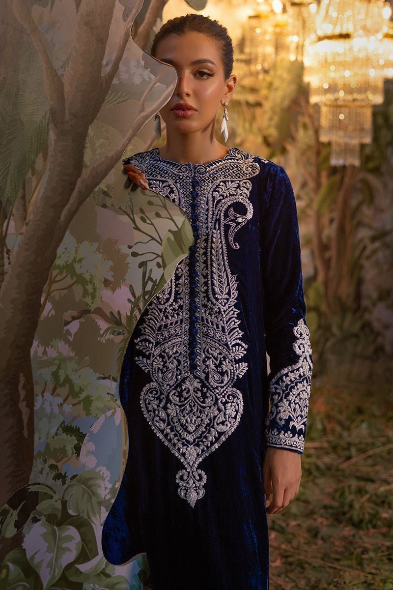 Izza Velvet Luxe Kaftan by Alizay Saad - Alizay Saad