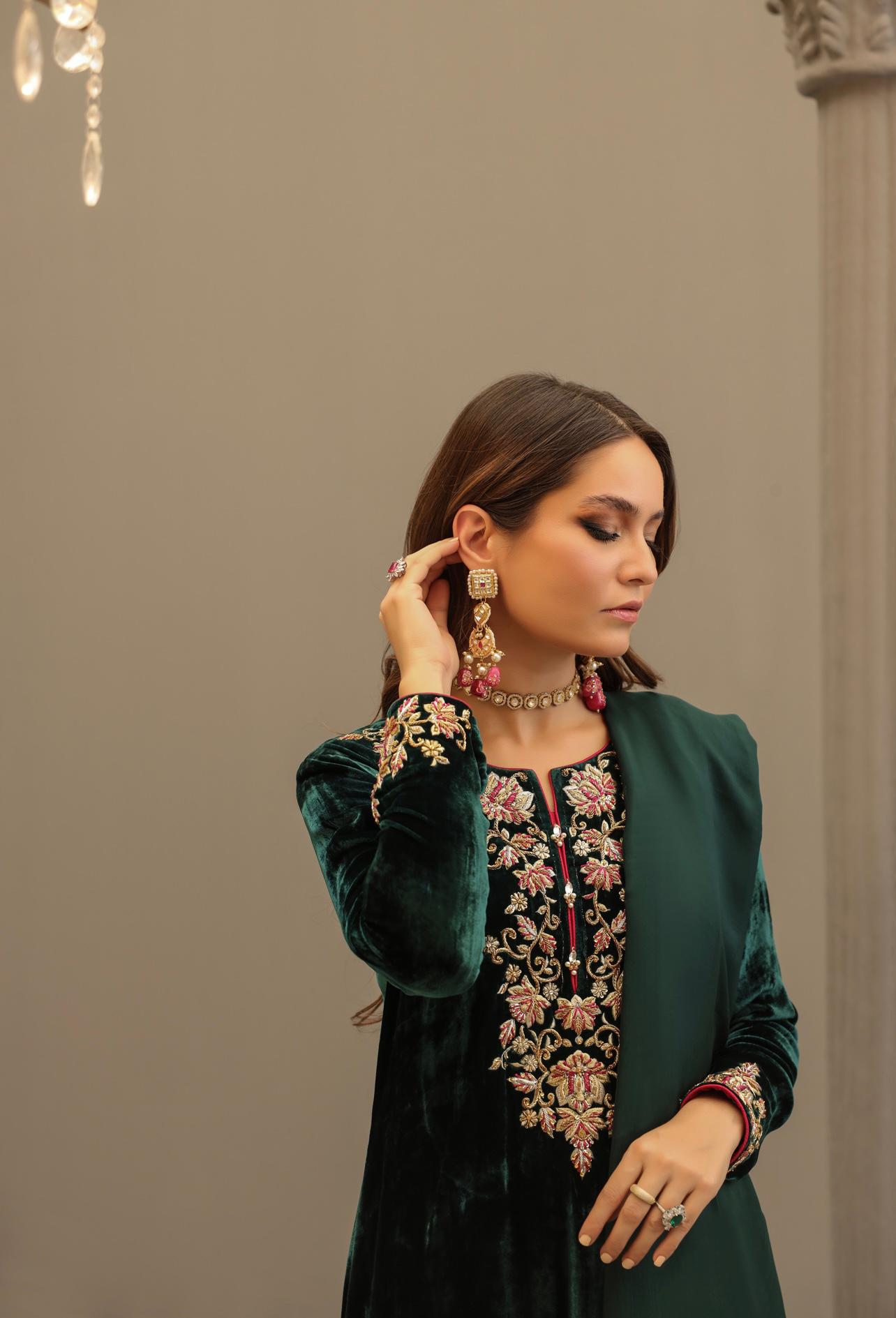 Zaibtan Velvet Luxe by Alizay Saad - Alizay Saad