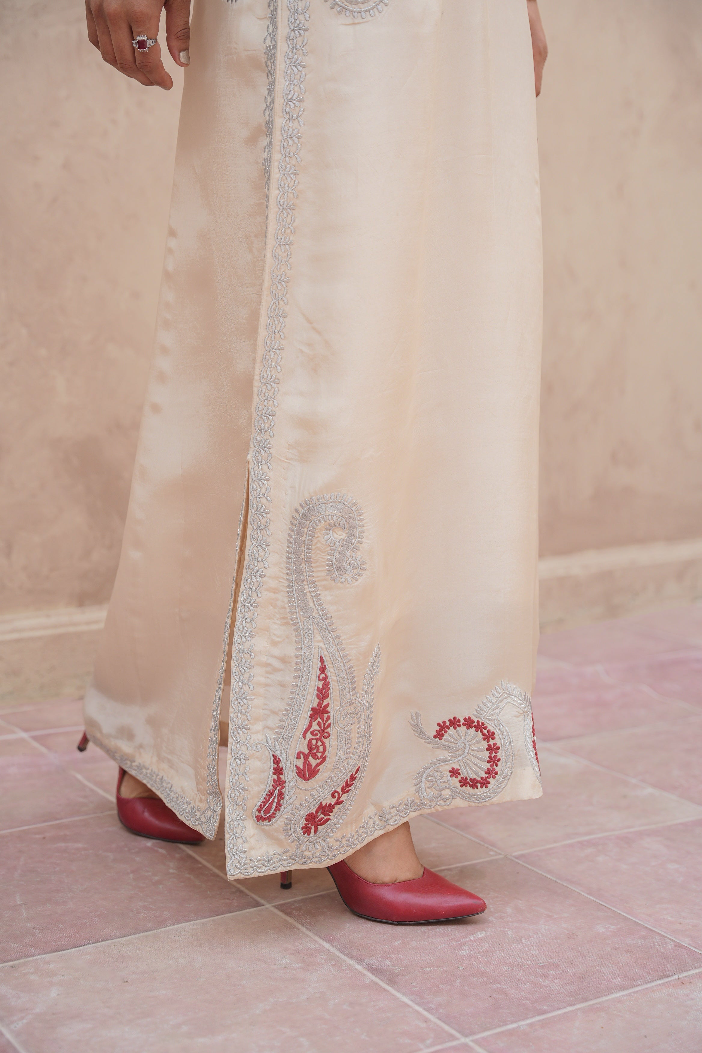 Serene White Kaftan Alizay Saad