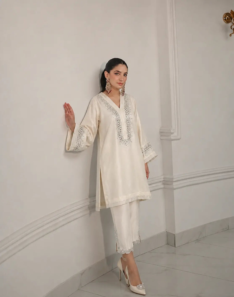 Crystal Muse Alizay Saad