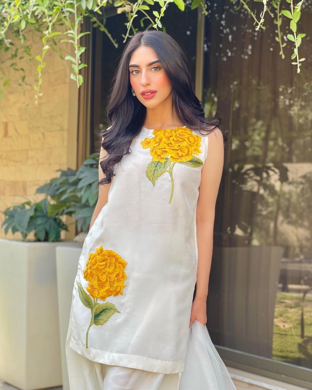 Flories White - Semi Festive'25 - Alizay Saad