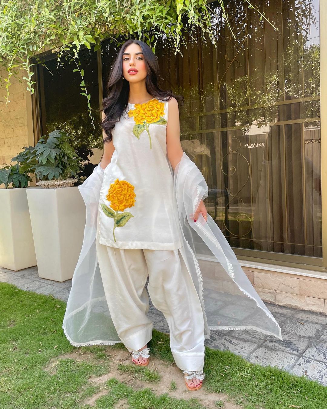 Flories White - Semi Festive'25 - Alizay Saad